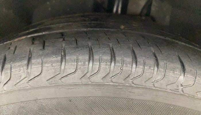 2017 Ford Ecosport TITANIUM + 1.5L PETROL AT, Petrol, Automatic, 51,929 km, Left Front Tyre Tread