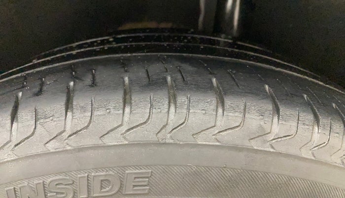 2017 Ford Ecosport TITANIUM + 1.5L PETROL AT, Petrol, Automatic, 51,929 km, Left Rear Tyre Tread