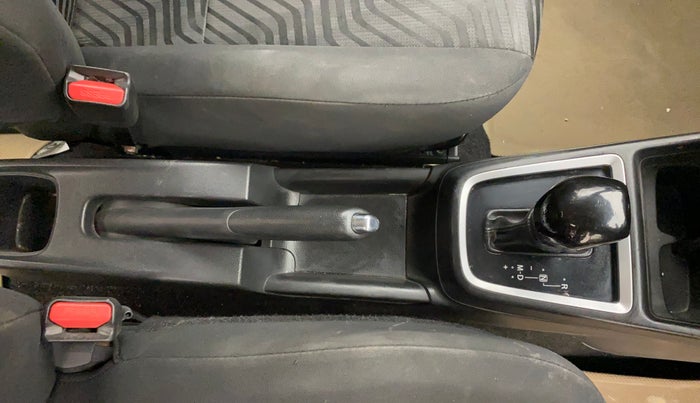 2018 Maruti Swift ZXI AMT, Petrol, Automatic, 38,120 km, Gear Lever