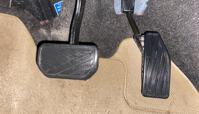 2018 Maruti Swift ZXI AMT, Petrol, Automatic, 38,120 km, Pedals