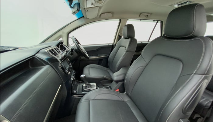 2017 Tata Hexa Varicor 400 XTA, Diesel, Automatic, 76,171 km, Right Side Front Door Cabin