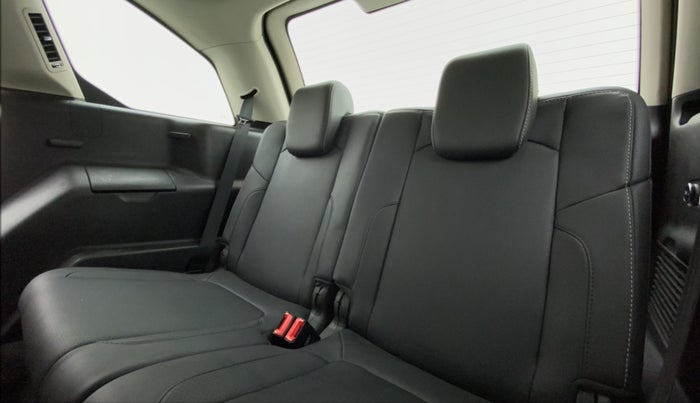 2017 Tata Hexa Varicor 400 XTA, Diesel, Automatic, 76,171 km, Third Seat Row ( optional )