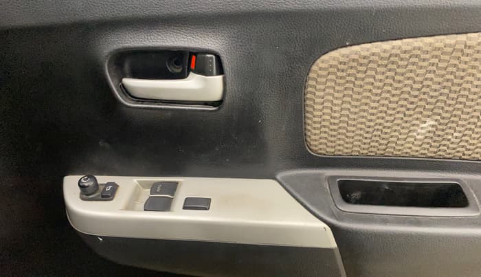 2015 Maruti Wagon R 1.0 LXI, Petrol, Manual, 75,592 km, Driver Side Door Panels Control