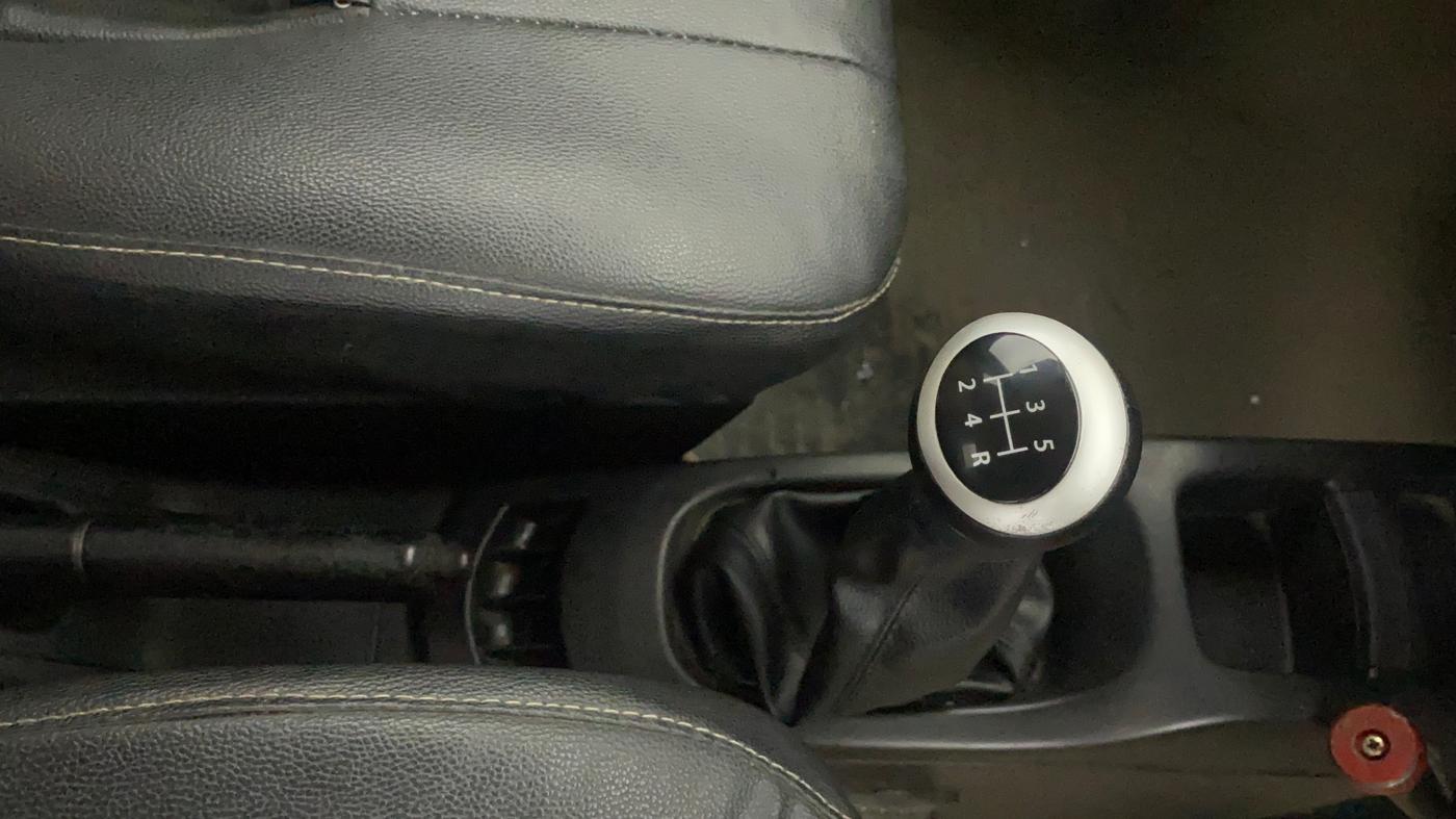 2015 Maruti Wagon R 1.0 LXI, Petrol, Manual, 75,668 km, Gear Lever
