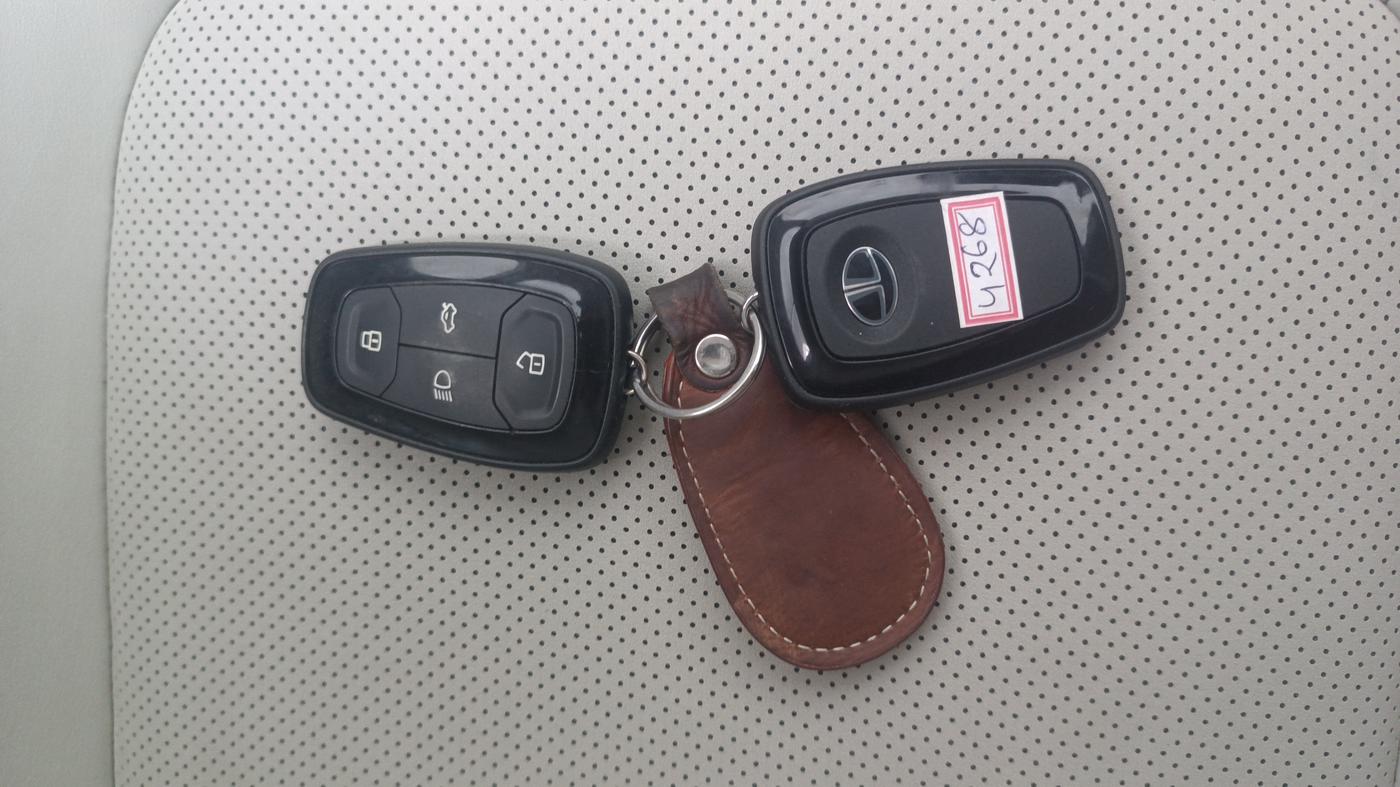 2022 Tata NEXON XZ PLUS (PREMIUM) PETROL, Petrol, Manual, 37,379 km, Key Close Up