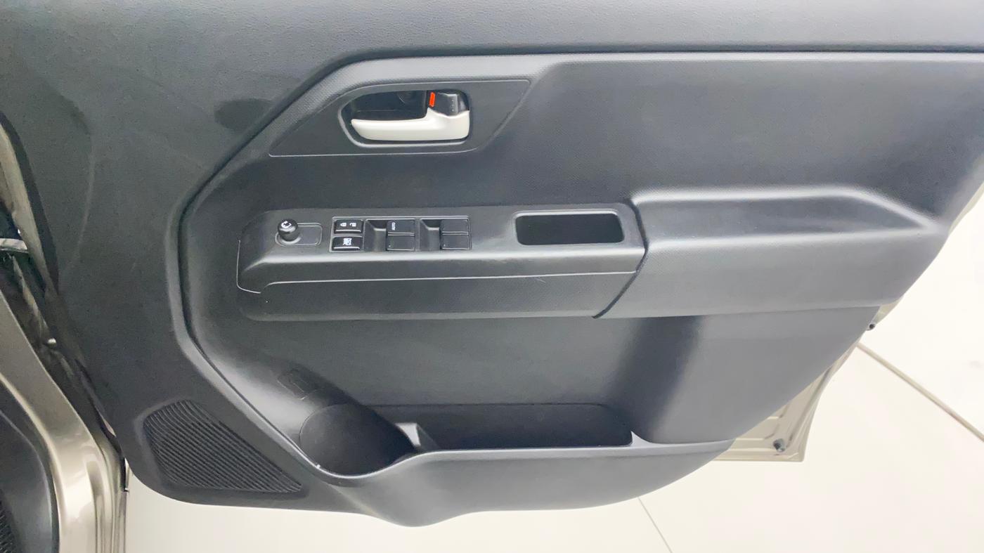 2022 Maruti New Wagon-R VXI 1.2 AMT, Petrol, Automatic, 32,649 km, Driver Side Door Panels Control