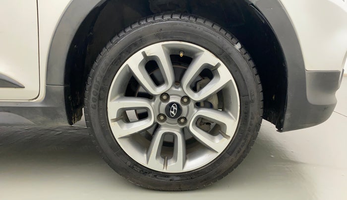 2015 Hyundai i20 Active 1.2 SX, Petrol, Manual, 62,086 km, Right Front Wheel