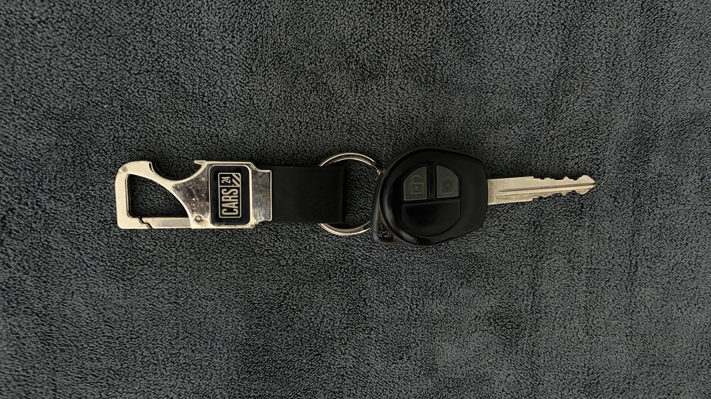 2014 Maruti Swift Dzire ZXI, Petrol, Manual, 16,143 km, Key Close Up