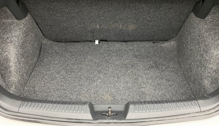 2021 Volkswagen Polo COMFORTLINE 1.0 TSI AT, Petrol, Automatic, 5,900 km, Boot Inside