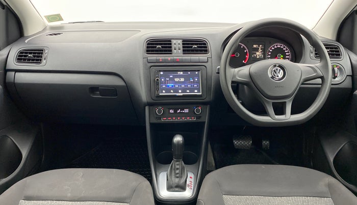 2021 Volkswagen Polo COMFORTLINE 1.0 TSI AT, Petrol, Automatic, 5,900 km, Dashboard