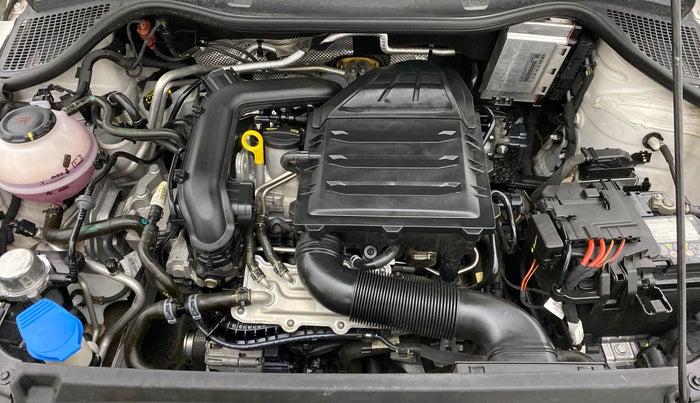 2021 Volkswagen Polo COMFORTLINE 1.0 TSI AT, Petrol, Automatic, 5,900 km, Open Bonet