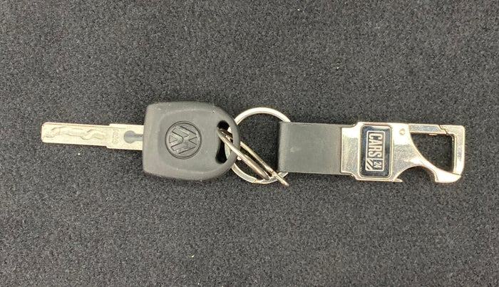 2021 Volkswagen Polo COMFORTLINE 1.0 TSI AT, Petrol, Automatic, 5,900 km, Key Close Up