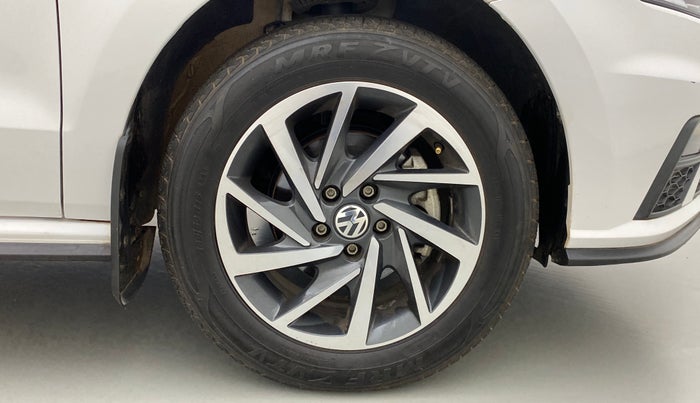 2021 Volkswagen Polo COMFORTLINE 1.0 TSI AT, Petrol, Automatic, 5,900 km, Right Front Wheel