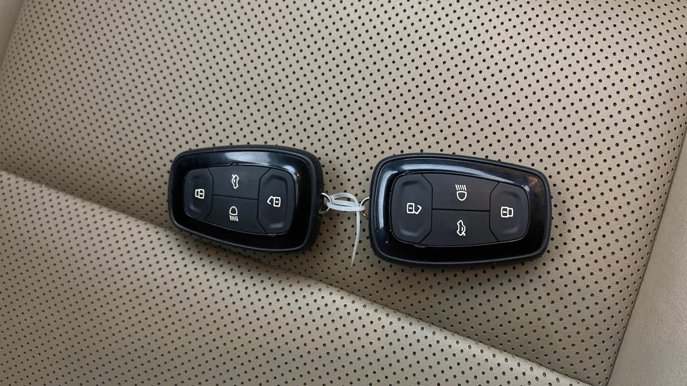 2022 Tata PUNCH CREATIVE 1.2 AMT KAZIRANGA EDITION , Petrol, Automatic, 25,239 km, Key Close Up