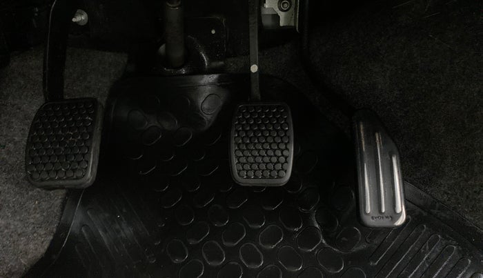 2013 Maruti Alto K10 VXI, Petrol, Manual, 10,313 km, Pedals