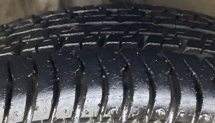 2013 Maruti Alto K10 VXI, Petrol, Manual, 10,313 km, Right Front Tyre Tread
