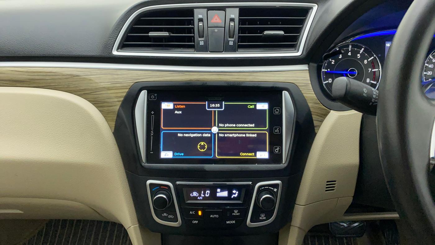 2020 Maruti Ciaz ALPHA  AT 1.5 SHVS PETROL, Petrol, Automatic, 61,972 km, Air Conditioner