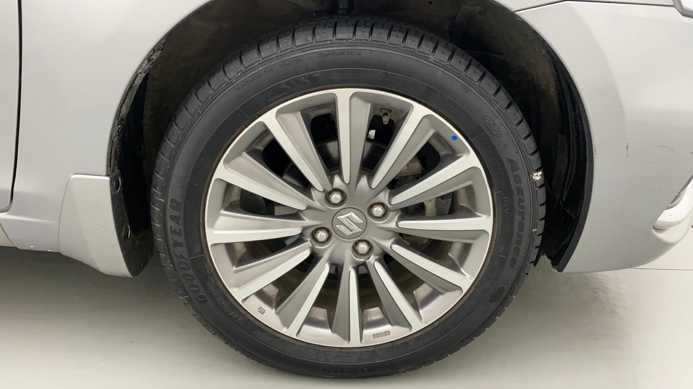 2020 Maruti Ciaz ALPHA  AT 1.5 SHVS PETROL, Petrol, Automatic, 61,972 km, Right Front Wheel
