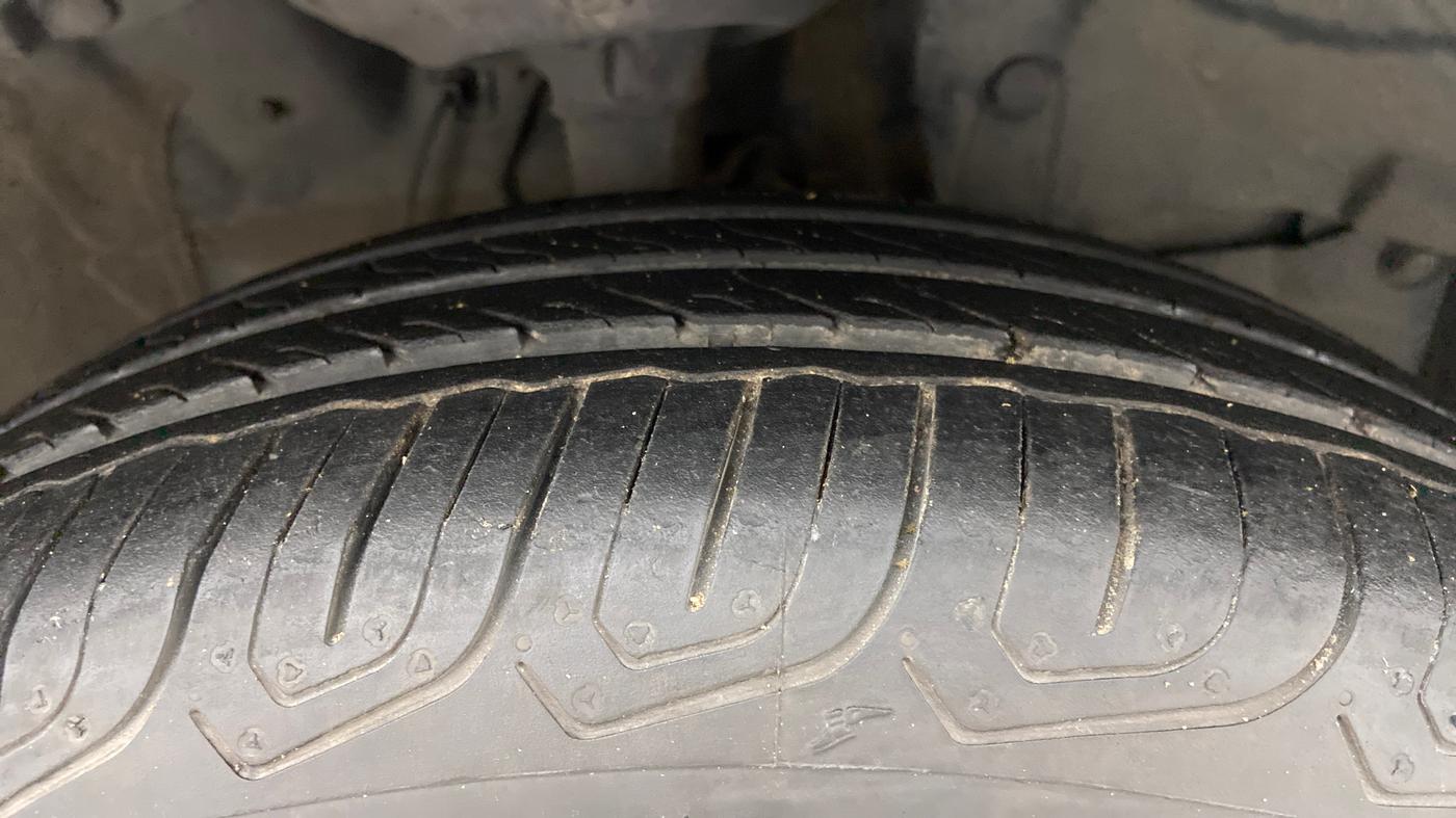 2015 Honda Jazz 1.2L I-VTEC V AT, Petrol, Automatic, 51,895 km, Right Front Tyre Tread