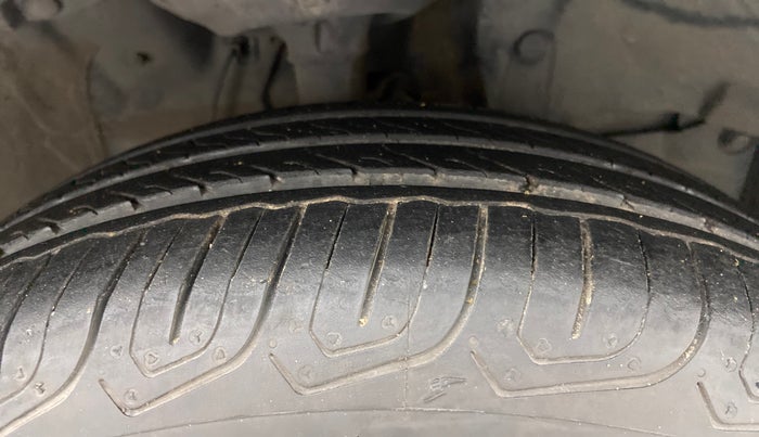 2015 Honda Jazz 1.2L I-VTEC V AT, Petrol, Automatic, 51,895 km, Right Front Tyre Tread