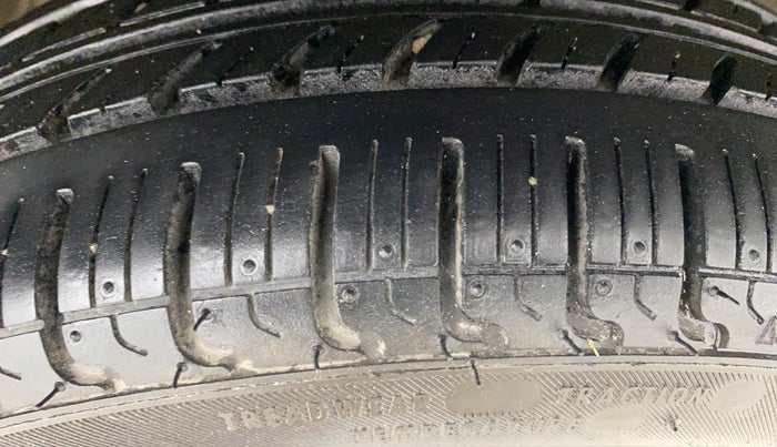 2018 Maruti Alto K10 VXI (O) AMT, Petrol, Automatic, 25,945 km, Right Front Tyre Tread