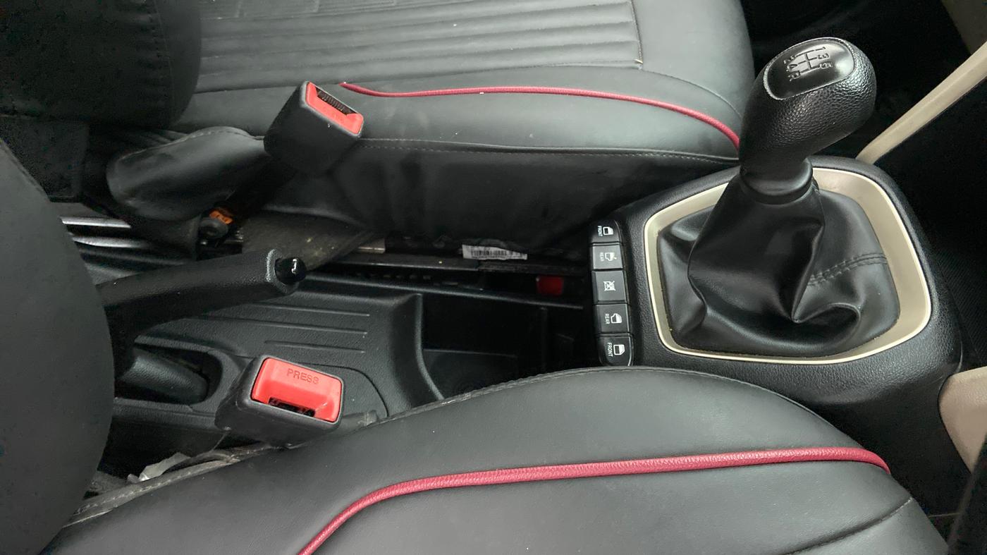 2018 Hyundai NEW SANTRO MAGNA CNG, CNG, Manual, 38,804 km, Gear Lever
