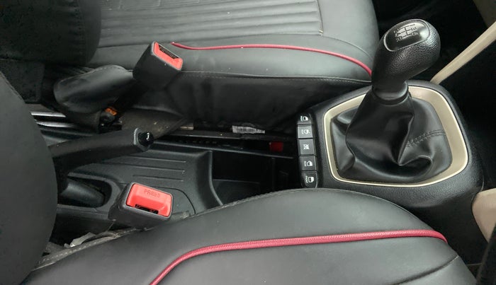 2018 Hyundai NEW SANTRO MAGNA CNG, CNG, Manual, 38,804 km, Gear Lever
