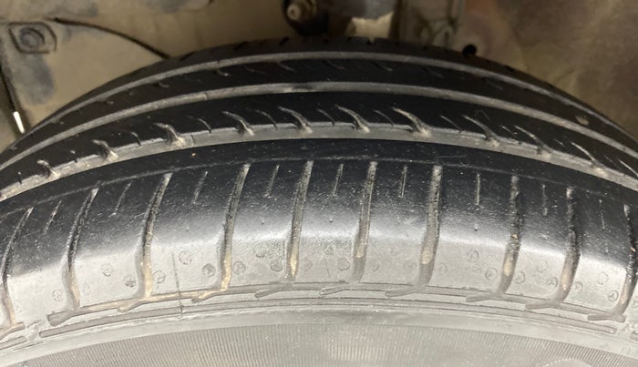 2009 Honda City S MT PETROL, Petrol, Manual, 66,251 km, Left Front Tyre Tread