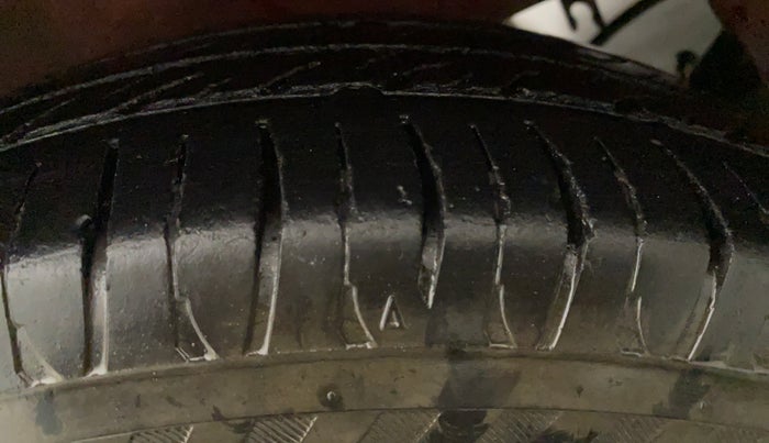 2014 Maruti Celerio VXI CNG, CNG, Manual, 88,175 km, Left Rear Tyre Tread