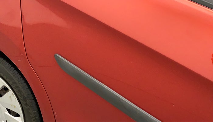 2014 Maruti Celerio VXI CNG, CNG, Manual, 88,175 km, Right rear door - Slightly dented
