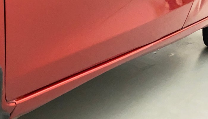 2014 Maruti Celerio VXI CNG, CNG, Manual, 88,175 km, Left running board - Slightly dented