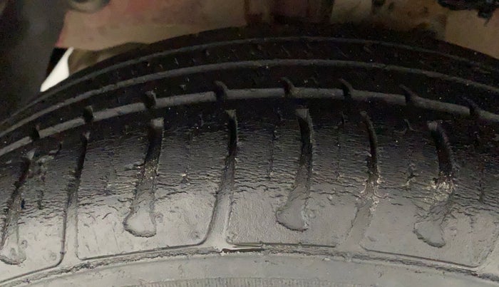 2015 Tata Bolt XE REVOTRON, CNG, Manual, 52,552 km, Left Front Tyre Tread