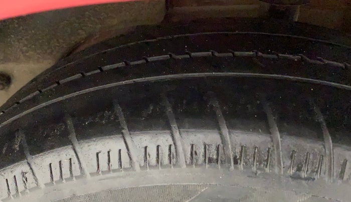 2015 Tata Bolt XE REVOTRON, CNG, Manual, 52,552 km, Left Rear Tyre Tread