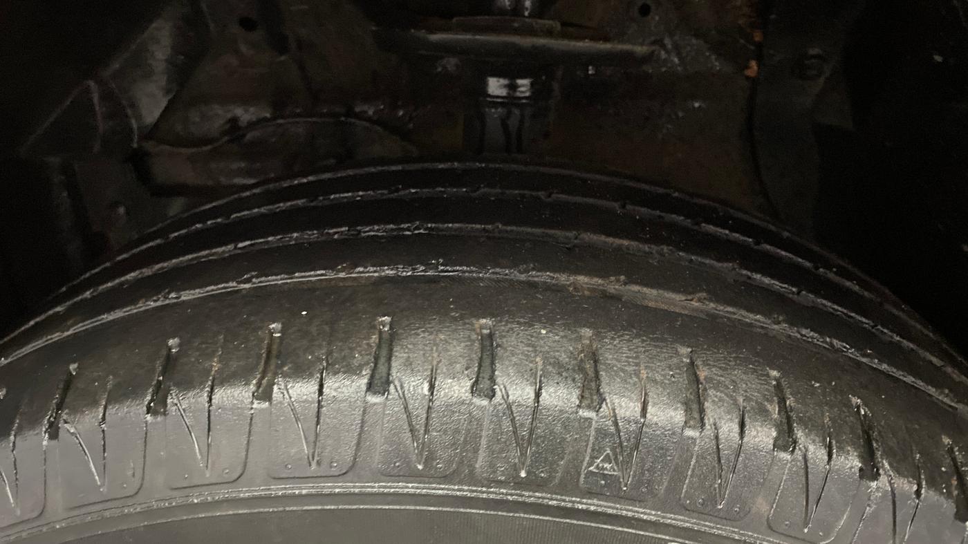 2020 Maruti Vitara Brezza ZXI, Petrol, Manual, 46,696 km, Left Front Tyre Tread
