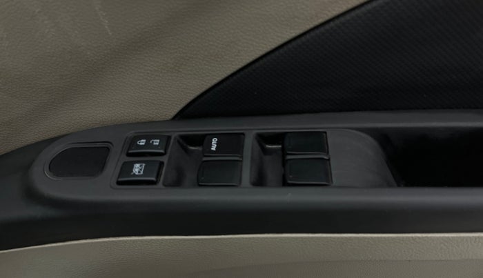 2015 Maruti Celerio VXI AMT, Petrol, Automatic, 53,449 km, Driver Side Door Panels Control