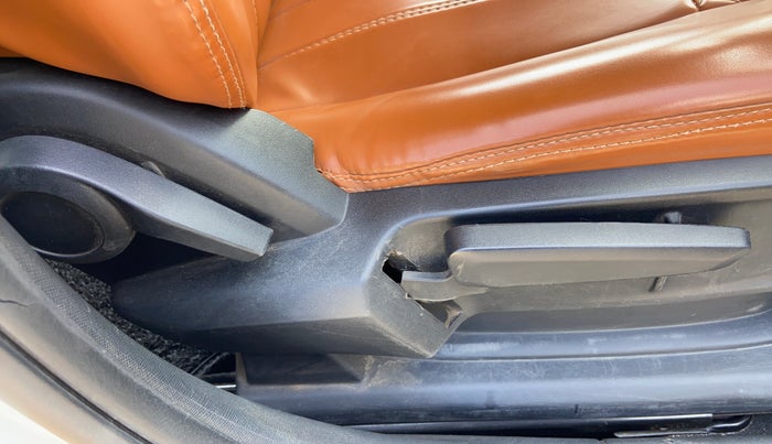 2021 Tata ALTROZ XZ PETROL, Petrol, Manual, 87,658 km, Driver Side Adjustment Panel