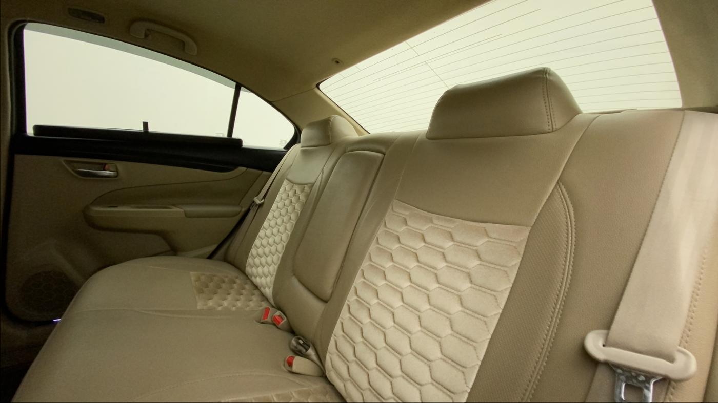 2015 Maruti Ciaz ZXI, Petrol, Manual, 86,689 km, Right Side Rear Door Cabin