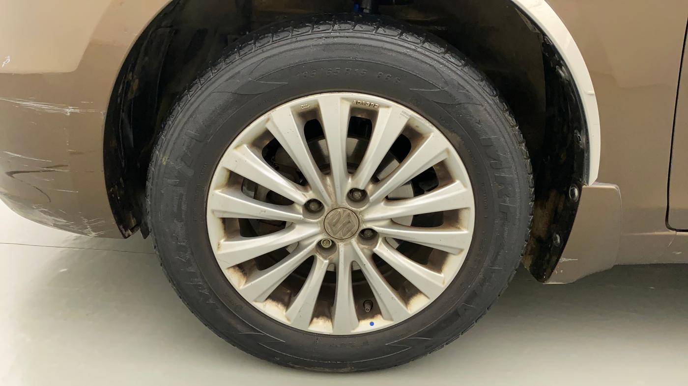 2015 Maruti Ciaz ZXI, Petrol, Manual, 86,689 km, Left Front Wheel