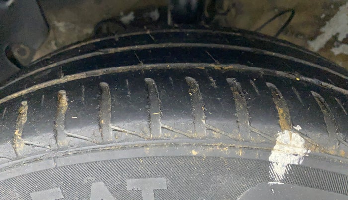 2021 Hyundai NEW SANTRO SPORTZ EXECUTIVE CNG, CNG, Manual, 46,228 km, Left Front Tyre Tread