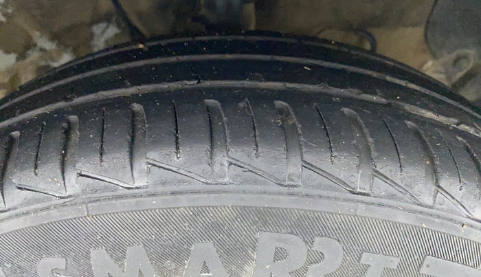 2021 Hyundai NEW SANTRO SPORTZ EXECUTIVE CNG, CNG, Manual, 46,228 km, Right Front Tyre Tread