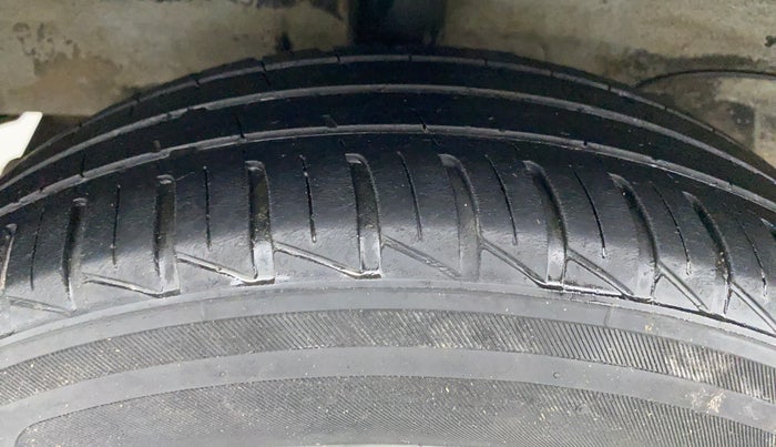 2021 Hyundai NEW SANTRO SPORTZ EXECUTIVE CNG, CNG, Manual, 46,228 km, Right Rear Tyre Tread