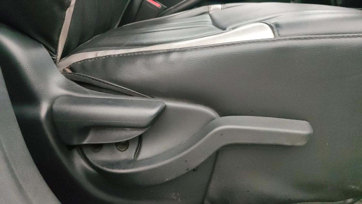 2017 Honda BR-V 1.5L I-VTEC V CVT, Petrol, Automatic, 30,564 km, Driver Side Adjustment Panel