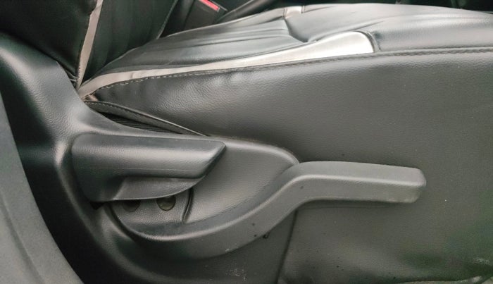 2017 Honda BR-V 1.5L I-VTEC V CVT, Petrol, Automatic, 30,564 km, Driver Side Adjustment Panel