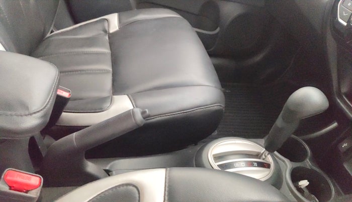 2017 Honda BR-V 1.5L I-VTEC V CVT, Petrol, Automatic, 30,564 km, Gear Lever