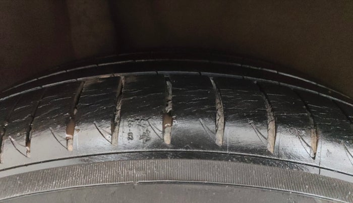 2017 Honda BR-V 1.5L I-VTEC V CVT, Petrol, Automatic, 30,564 km, Right Rear Tyre Tread