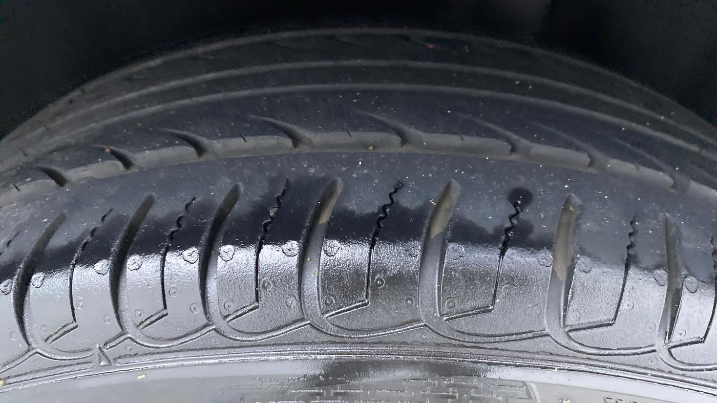2018 Ford Ecosport 1.5 TITANIUM PLUS TI VCT AT, Petrol, Automatic, 16,201 km, Left Rear Tyre Tread