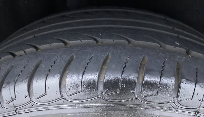2018 Ford Ecosport 1.5 TITANIUM PLUS TI VCT AT, Petrol, Automatic, 16,201 km, Right Rear Tyre Tread