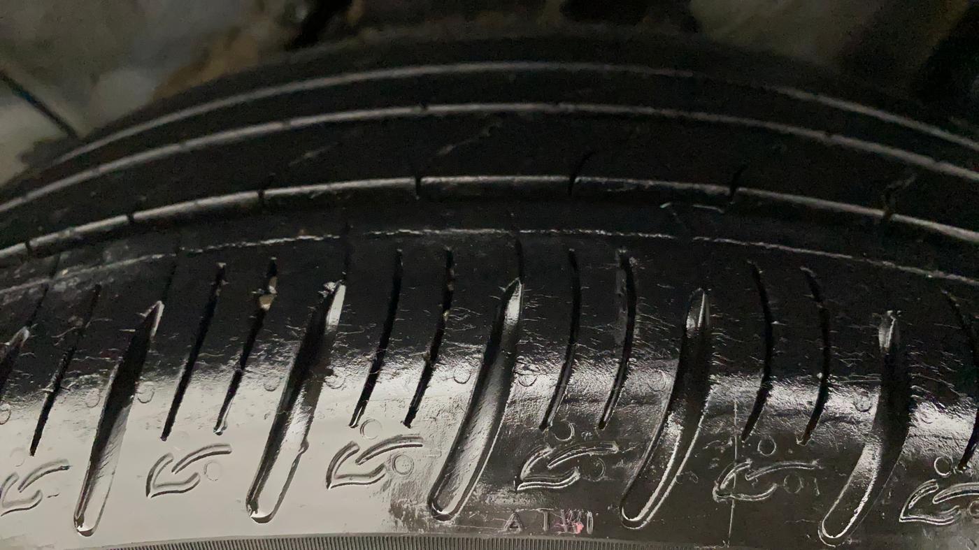 2019 Hyundai VENUE SX PLUS 1.0 TURBO DCT, Petrol, Automatic, 30,930 km, Left Rear Tyre Tread