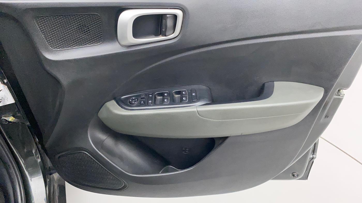 2019 Hyundai VENUE SX PLUS 1.0 TURBO DCT, Petrol, Automatic, 30,930 km, Driver Side Door Panels Control