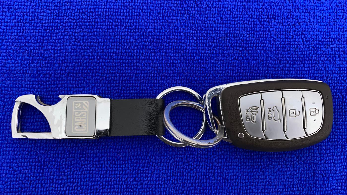 2019 Hyundai VENUE SX PLUS 1.0 TURBO DCT, Petrol, Automatic, 30,930 km, Key Close Up